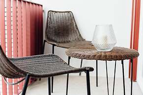 Myo Design House
