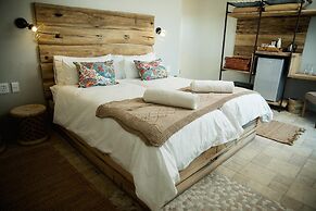 Driftwood Guesthouse