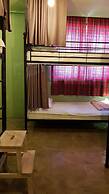 Mr.Comma Guesthouse - Hostel