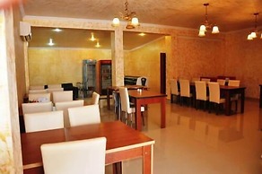 Royal Hotel