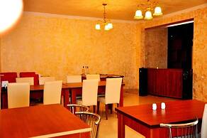 Royal Hotel