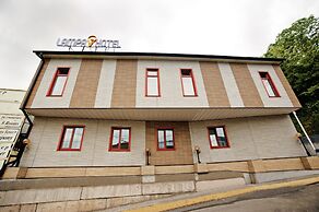 Lampa Hotel