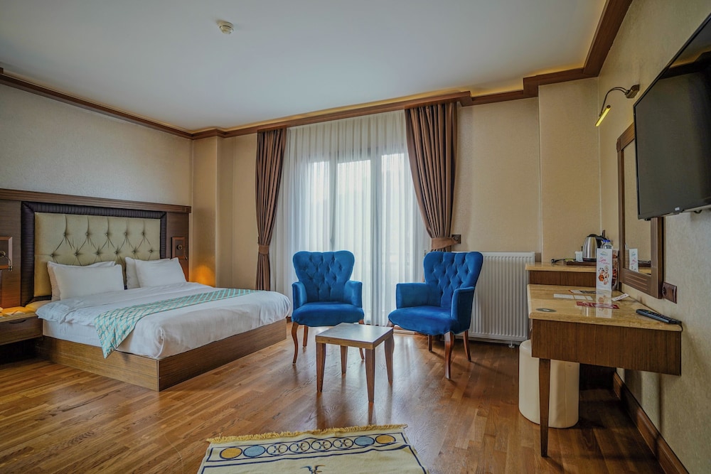 Sera Lake Resort Hotel Spa & Aparts