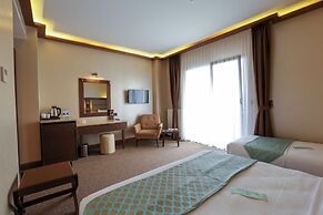 Sera Lake Resort Hotel Spa & Aparts