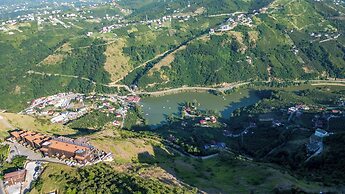 Sera Lake Resort Hotel Spa & Aparts