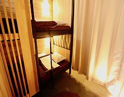 Namba Guesthouse HIVE - Hostel