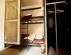 Namba Guesthouse HIVE - Hostel