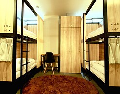 Namba Guesthouse HIVE - Hostel