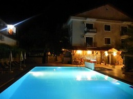 Star Hotel