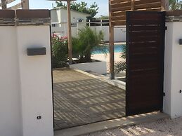 Malika Apartments