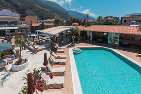 Bronze Hotel