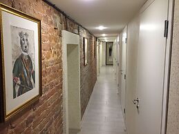 Piter Palace Gallery