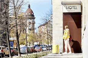 Seven Bridges Hotel