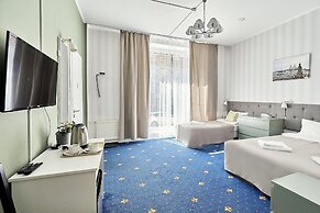 Seven Bridges Hotel