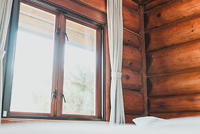 Hakuba Log Hotel Meteor