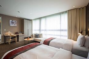 Green World NanGang Hotel