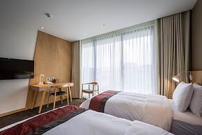 Green World NanGang Hotel