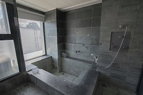 Duoai Hot Spring Hotel