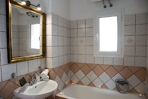 Dina Apartments