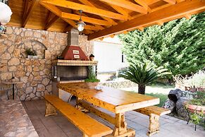 Dina Apartments