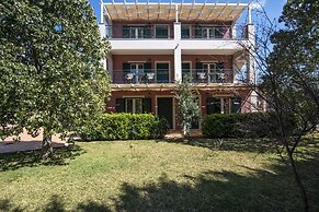 Dina Apartments