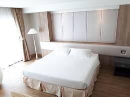 Hiran Residence