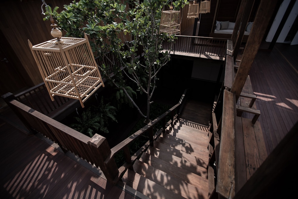 CHANN Bangkok-Noi