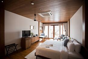 CHANN Bangkok-Noi