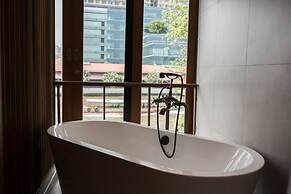 CHANN Bangkok-Noi
