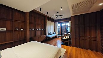 CHANN Bangkok-Noi