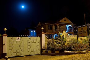 Kuniville Guest House