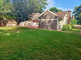 Kuniville Guest House