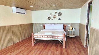 Paree Hut Resort Koh Sichang