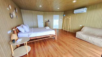 Paree Hut Resort Koh Sichang