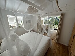 Le Coconut Lodge