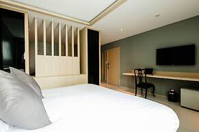 Three Sukhumvit Hotel