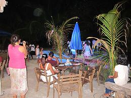 SeaLaVie Inn