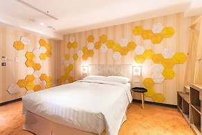 Rf Hotel - Sanchung