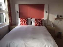 Carrington Guest House B&B