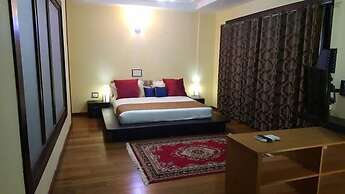 Tashi Namgay Grand