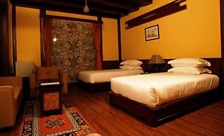 Tashi Namgay Grand