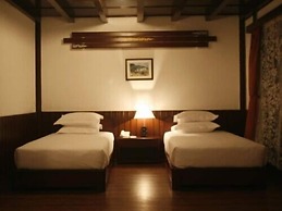 Tashi Namgay Grand