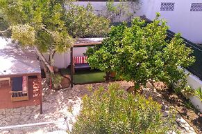 Roaz de Bandeira House