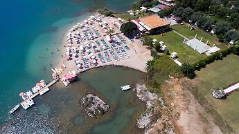 S3 Seahorse Beach Club & Hotel