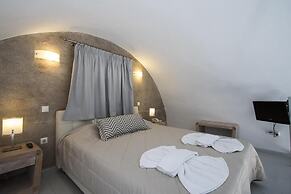 Erato Apartments