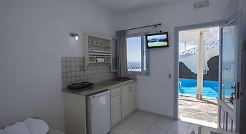 Erato Apartments