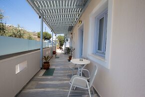 Erato Apartments