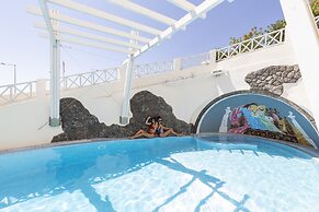 Erato Apartments