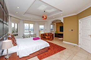 Kennedy Towers - Frond M Villa