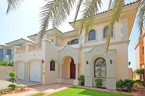 Kennedy Towers - Frond L Villa